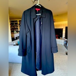 AK Anne Klein vintage Black raincoat with removable lining.